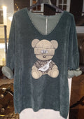Nicki Pullover V-Ausschnitt mit Teddy Aufdruck grün onesize (36-42)