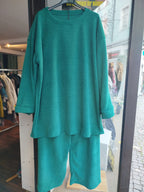 2 tlg. Set Sweatshirt und Hose weicher Cord Stoff onesize (38-46) weit geschnitten