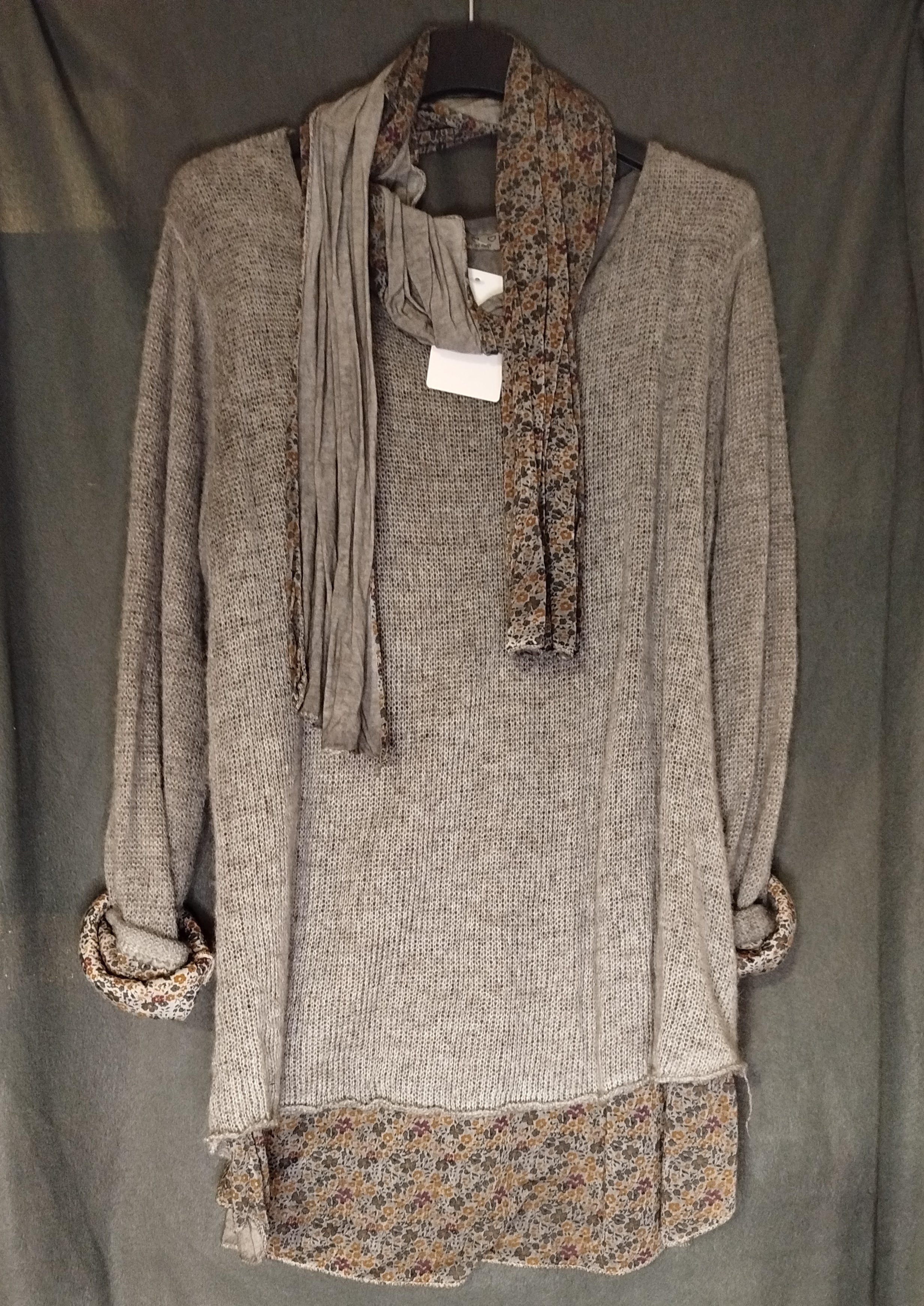 leichter Strickpullover mit passendem Schal onesize (36-42)