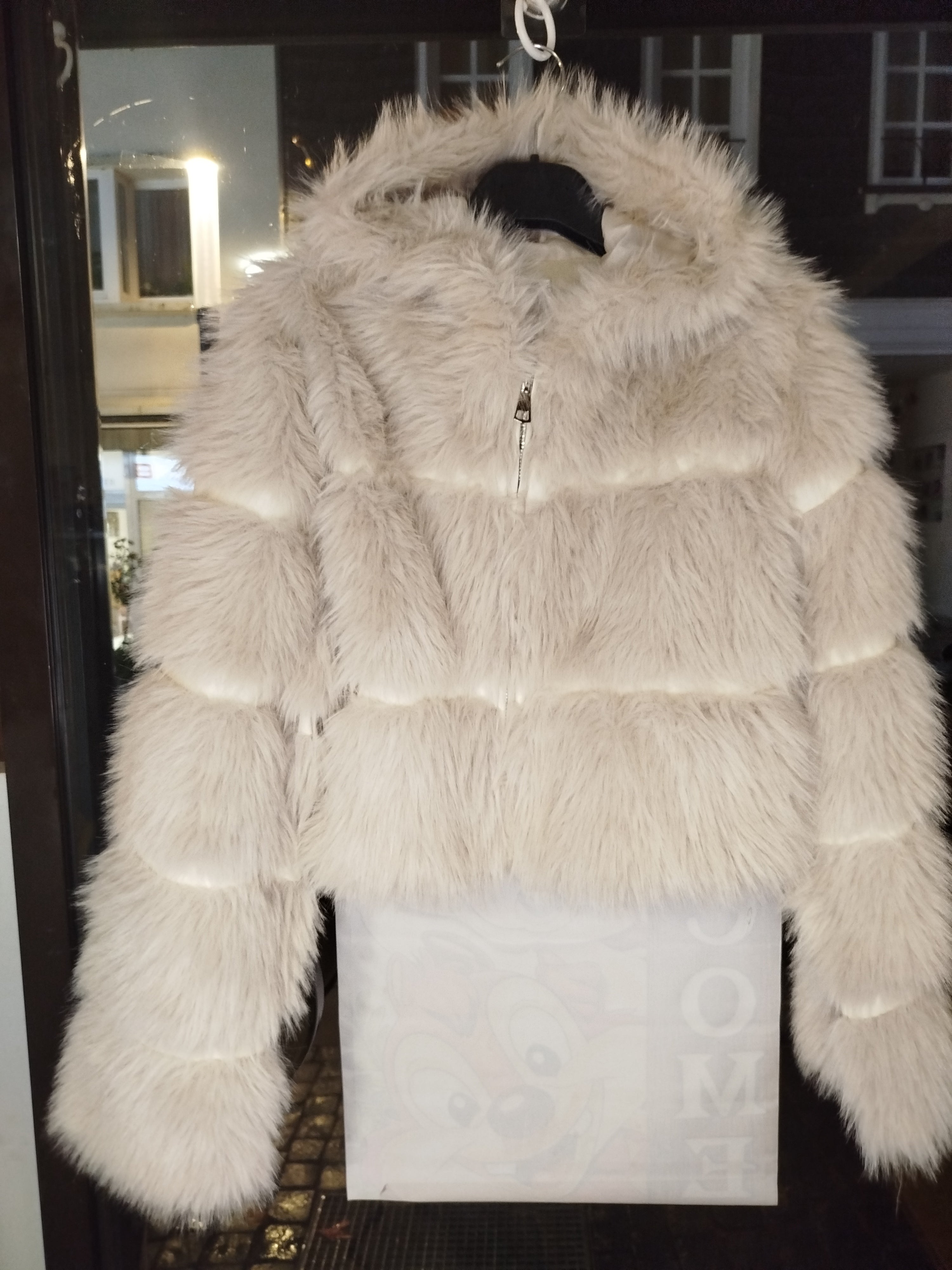 Faux Felljacke mit Kapuze kurze Form Gr. S/M